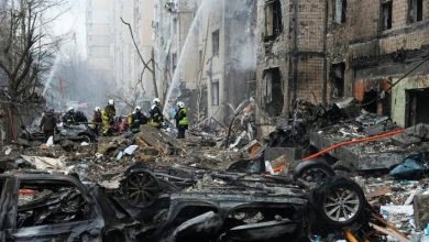 صورة | أوكرانيا: سقوط قتلى وجرحى بينهم أطفال بقصف روسي