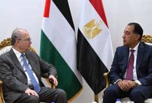 صورة | مؤتمر صحفي مشترك لرئيس الوزراء الفلسطيني ووزير الخارجية المصري على معبر رفح