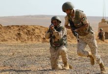 صورة | بعد 47 عاماً.. “قدامى خدمة العلم” يروون للأجيال الجديدة حكايات “مصنع الرجال”