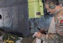 صورة | التعاون مع دول صديقة وشقيقة… الأردن يواصل إيصال المساعدات إلى غزة عبر إنزالات جوية جديدة