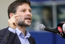 صورة | سموتريتش يكشف خطة الاحتلال: ضم أسبوعي لغزة ومن لا يموت بالرصاص سيموت جوعاً