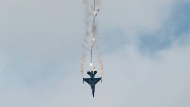 صورة | شاهد بالفيديو لحظة تحطم طائرة F16 قبيل انطلاق أكبر عرض جوي في بولندا