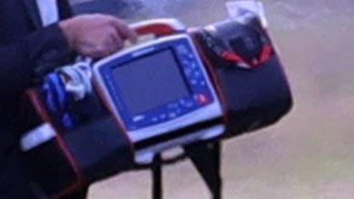 صورة | بيل كلينتون يظهر بجهاز صدمات قلبية.. مخاوف صحية تتزامن مع استدعائه بقضية إبستين(صور)