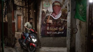 صورة | ماذا نعرف عن أبو عبيدة.. الصوت العسكري لكتائب القسام منذ 2006؟