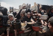 صورة مسؤول أممي: إسرائيل تدير آلة تجويع ممنهجة في غزة والعالم لا يملك عذرا للصمت