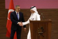 صورة فيدان يبحث مع نظيره القطري مساعي وقف النار بغزة