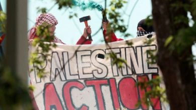 صورة الشرطة البريطانية تعتقل أكثر من 150 شخصا خلال احتجاج على حظر حركة فلسطين أكشن