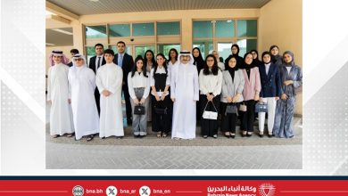 صورة وزير التربية والتعليم يستقبل الطلبة الأوائل على مستوى مملكة البحرين وعددًا من المتفوقين