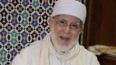 صورة وفاة شيخ الزاوية القادرية البودشيشية جمال الدين القادري بودشيش عن عمر ناهز 83 سنة
