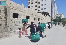 صورة “إغاثي الملك سلمان” يوزع مساعدات في 5 دول