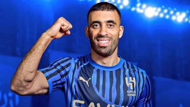 صورة إعلامي رياضي: المبلغ المتفق عليه بين الهلال وعبدالرزاق حمدالله هو 2.7 مليون ريال
