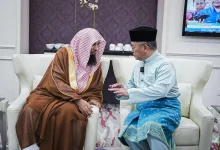 صورة رئيس الوزراء الماليزي يثمن جهود المملكة في خدمة الإسلام والمسلمين