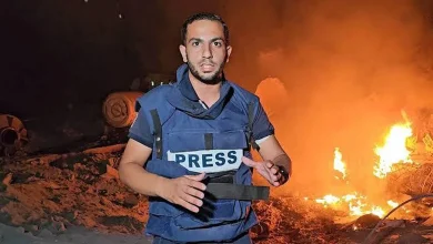 صورة ارتفاع عدد شهداء استهداف الاحتلال لخيمة الصحفيين في غزة إلى 7 فلسطينيين
