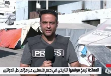 صورة إصابة مراسل "الإخبارية" بشظايا قصف إسرائيلي استهدف خيام الصحفيين في غزة