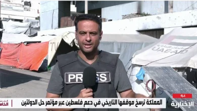 صورة إصابة مراسل "الإخبارية" بشظايا قصف إسرائيلي استهدف خيام الصحفيين في غزة