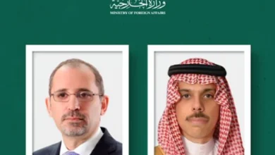 صورة وزير الخارجية يبحث المستجدات على الساحتين الإقليمية والدولية مع نظيره الأردني