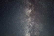 صورة درب التبانة يُزين سماء الوطن العربي