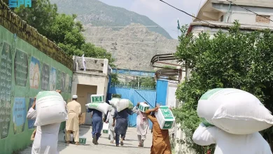 صورة مركز الملك سلمان للإغاثة يوزّع 2000 سلة غذائية في منطقتي سانقر وبدين في باكستان