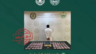 صورة القبض على مواطن بالقصيم لترويجه مادة الحشيش المخدر وأقراصًا خاضعة لتنظيم التداول الطبي