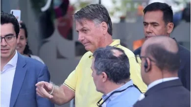 صورة الرئيس السابق بولسونارو أعد طلب لجوء إلى الأرجنتين