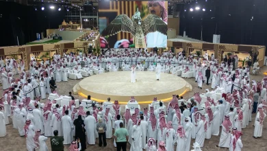 صورة غدًا.. ختام المزاد الدولي لمزارع إنتاج الصقور 2025