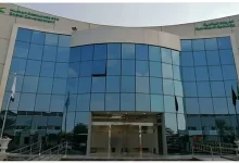 صورة 5 ملايين مستفيد من خدمات تطبيق وزارة “الموارد البشرية” الموحّد