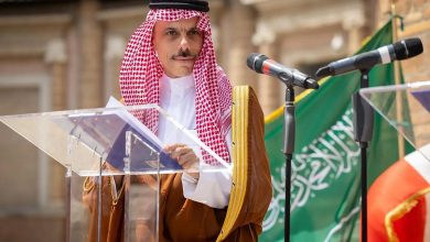 صورة وزير الخارجية يلتقي نظيره الإيطالي ويعقدان جلسة مباحثات رسمية في روما
