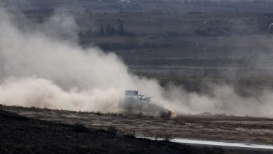 صورة بالمدرعات.. شركة أمن أمريكية توصل البيتزا لموظفيها في غزة بينما الجوع يفتك بالسكان (فيديو)