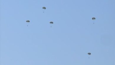 صورة إسقاط مساعدات وسط قطاع غزة
