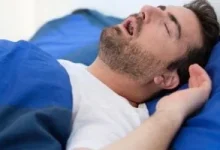 صورة هل يشكل شخيرك عادة أم يدل على انقطاع النفس أثناء النوم؟.. تعرف على الفرق ومتى ينبغي استشارة الطبيب