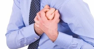 صورة كيفية النجاة من النوبة القلبية بمفردك إذا حدثت وأنت وحدك