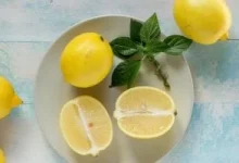 صورة أسباب تمنع بعض الأشخاص من تناول ماء الليمون