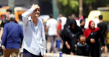 صورة الطقس الحار يسبب القلق والعصبية.. إليك كيف ترطب جسمك وتقلل التوتر