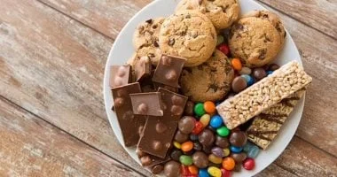 صورة لو بتحب الحلويات.. إزاى تتناولها بدون تأثير على صحة الكلى؟