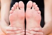 صورة خمس أمراض خطيرة قد تسبب تورم القدمين بشكل غير طبيعي خلال الليل