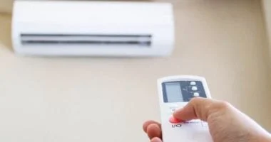 صورة التعرض للتكييف قد يسبب جفاف البشرة ومشاكل في الجيوب الأنفية.. كيف تحمي نفسك