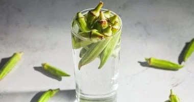 صورة ماذا يحدث لجسمك عند تناول ماء البامية مع الحلبة صباحًا وما هي الفوائد التي ربما لا تتوقعها