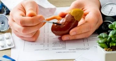 صورة دراسة تظهر أن تناول هذه المكملات الغذائية يؤدي إلى تكون حصوات الكلى لدى الرجال.