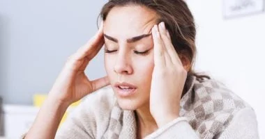 صورة باحثون يكشفون أسباب الصداع عند التوقف عن تناول مشروبات الكافيين