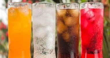 صورة هل تتسبب المشروبات الغازية في تكون حصوات الكلى؟ دراسة تجيب