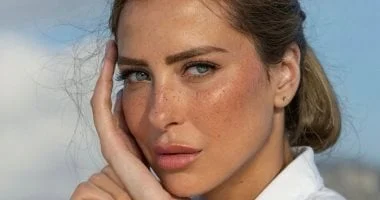 صورة ريم مصطفى ومعتصم النهار يتقاسمان أجواء رومانسية في فيلم “حين يكتب الحب”