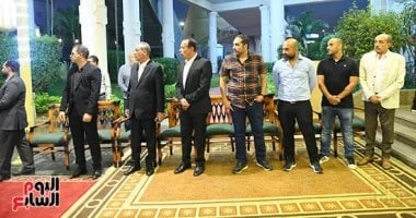 صورة حضر أشرف زكى ومجدى أبو عميرة ومحمد ياسين وأحمد صيام عزاء المنتج طارق صيام