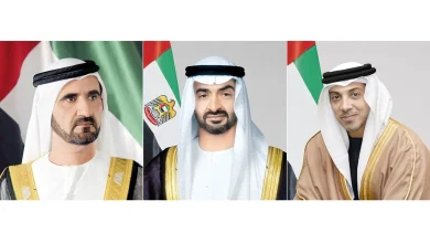 صورة رئيس الدولة ونائباها يقدمون تعازيهم لأمير الكويت في وفاة الشيخ علي عبدالله