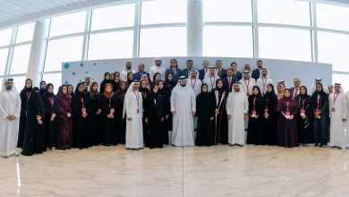 صورة أحمد بن محمد يستقبل الخريجين المبتعثين إلى جامعات عالمية ويكرّم متفوقي المرحلة الثانوية في دبي