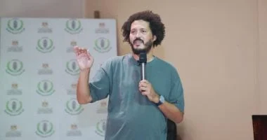 صورة أحمد البوهي يلتقي بالدفعة الجديدة ويكشف عن خطة مشاريع مسرحية قادمة