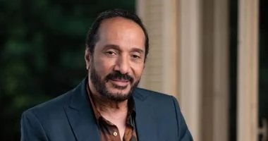 صورة اسم عبد الرحمن الأبنودي يُكرم على يد علي الحجار في حفل 100 سنة غنا