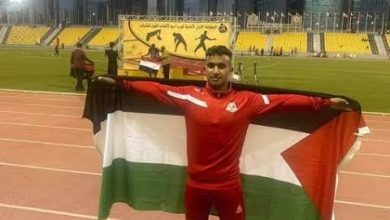 صورة استشهاد العّداء الفلسطيني الدولي علام عبد الله العمور قرب مركز مساعدت بخانيونس..