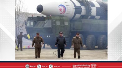 صورة كيم جونج أون يشرف على اختبار صواريخ دفاع جوي جديدة في كوريا الشمالية