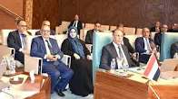 صورة صندوق عربي لإنقاذ اليمن على طاولة الاجتماعات في القاهرة