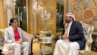 صورة    اللواء سلطان العرادة يحذّر من التدخلات الإيرانية ويبلغ الحكومة البريطانية لا سلام مع إيران دون مرجعيات دولية